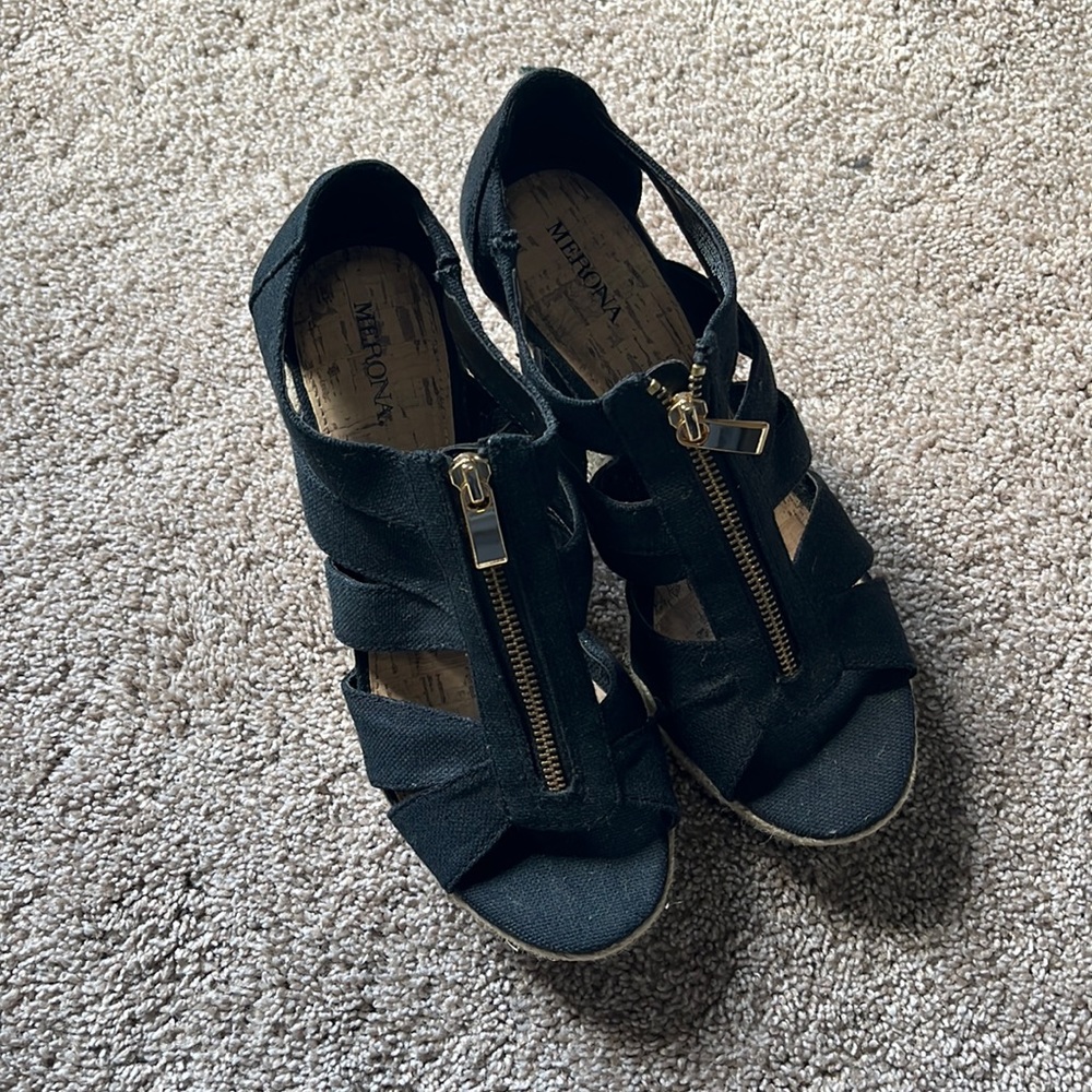 Summer wedges